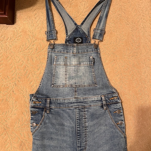 RVCA Casual Blue Denim Overalls. Size 28” waist - Picture 7 of 15
